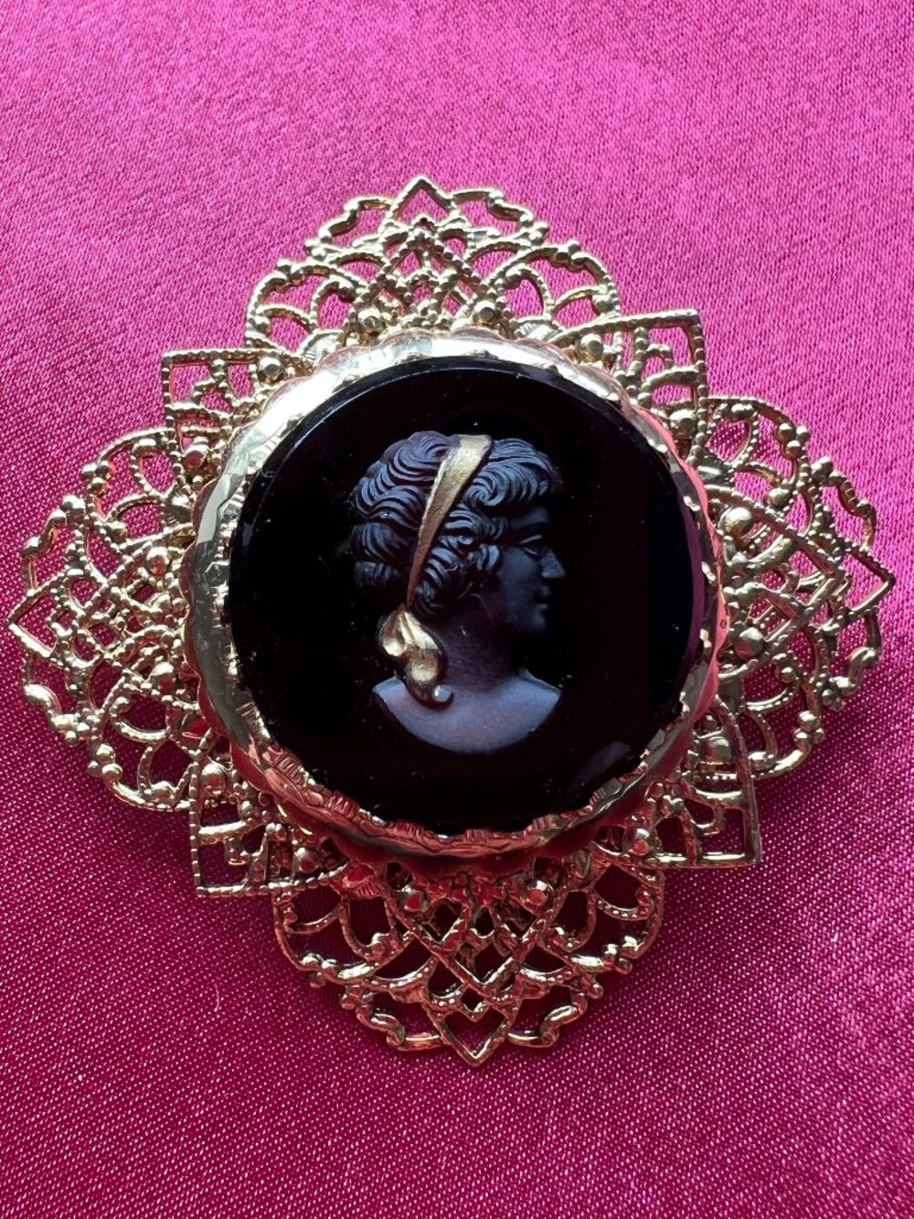 Vintage Gold Tone Filigree Brooch with Black Cameo